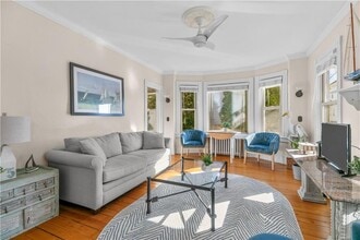 5 Lucas Ave in Newport, RI - Building Photo - Building Photo