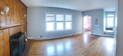 705 W Columbia Ave in Champaign, IL - Building Photo - Building Photo