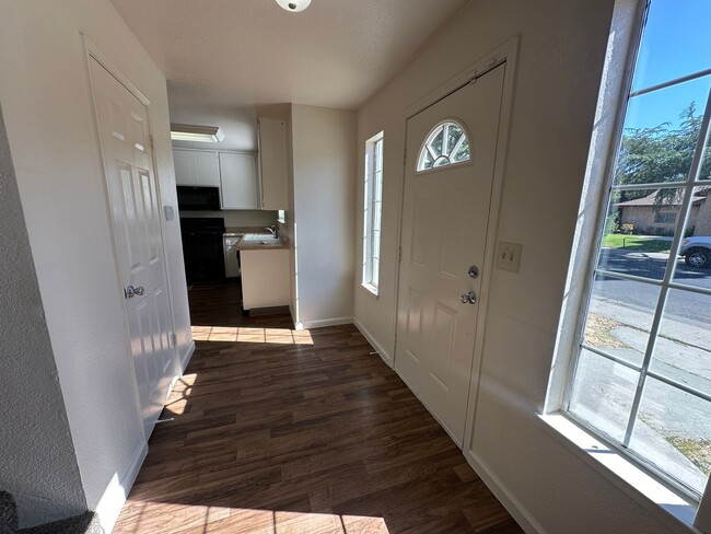 1805 Chesapeake Ave in Modesto, CA - Building Photo - Building Photo