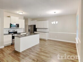 2275 Wentworth Park Dr in Morrow, GA - Building Photo - Building Photo