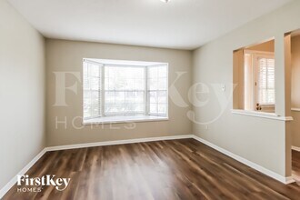 3804 Canterbury Dr in Baytown, TX - Building Photo - Building Photo