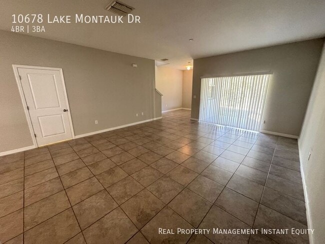 10678 Lake Montauk Dr in Riverview, FL - Building Photo - Building Photo