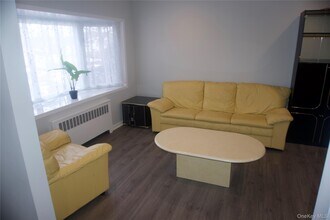 3134 Ward Ln in Wantagh, NY - Building Photo - Building Photo