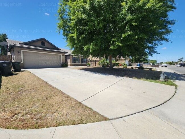 12115 Verdelho Ave in Bakersfield, CA - Building Photo - Building Photo
