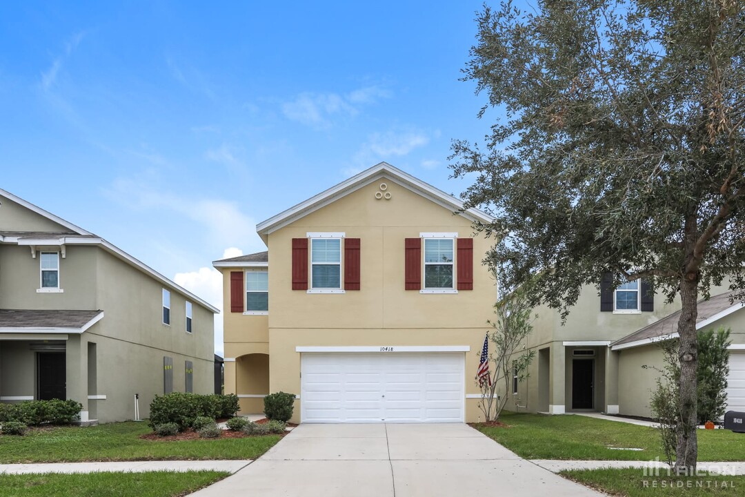 10418 Whispering Hammock Dr in Riverview, FL - Building Photo