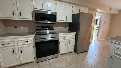 3113 S Casa Linda St in McAllen, TX - Foto de edificio - Building Photo