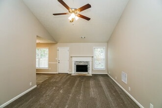 341 Oak Vista Ct in Lawrenceville, GA - Building Photo - Building Photo