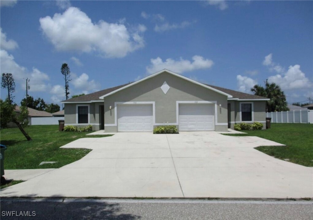 510 SE 24th Ave in Cape Coral, FL - Building Photo