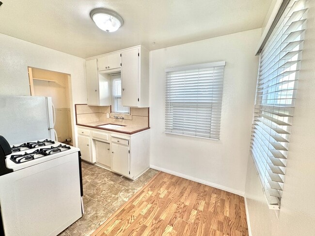 4322-4324 Temecula St in San Diego, CA - Building Photo - Building Photo