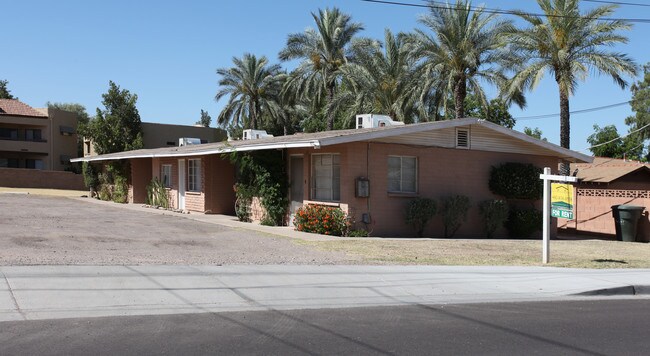 5107-5109 E Oak St in Phoenix, AZ - Foto de edificio - Building Photo