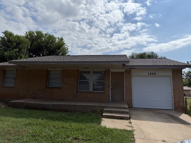 property at 1224 Lauren Ln