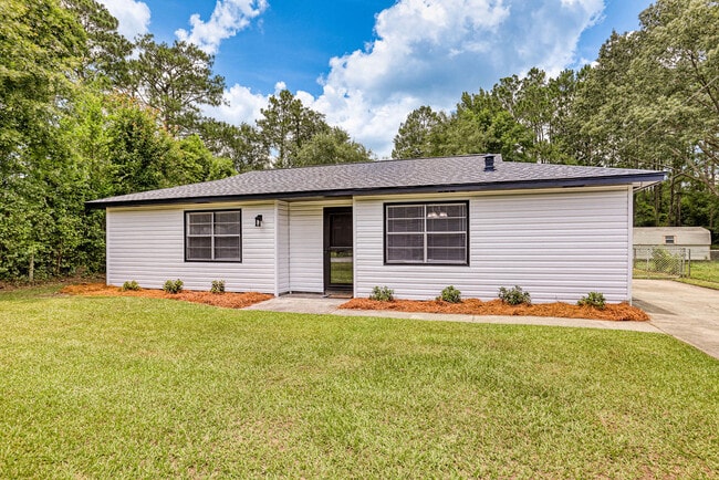 710 Fleming Rd in Hinesville, GA - Building Photo - Building Photo