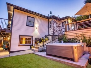 2597 Dearborn Dr in Los Angeles, CA - Building Photo - Building Photo