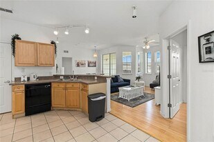 614 Terrace Ridge Cir in Davenport, FL - Building Photo