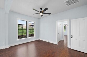 2124 NW 21st St in Fort Worth, TX - Building Photo - Building Photo