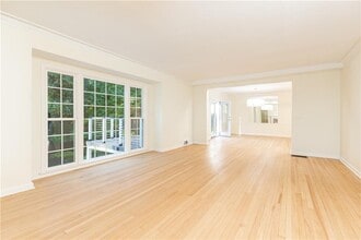 200 W Paces Ferry Rd NW in Atlanta, GA - Building Photo - Building Photo