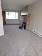 1216 9th Ave NW, Unit 1216 in Puyallup, WA - Building Photo - Building Photo