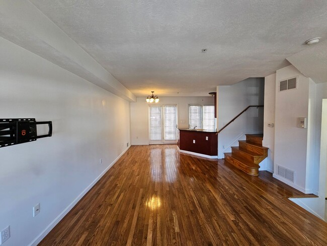 464 Fisk St in Pittsburgh, PA - Building Photo - Building Photo