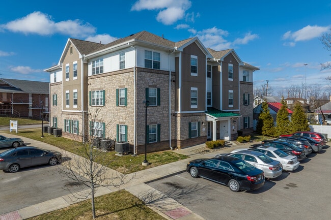 Rowan Apartments in Parkersburg, WV - Foto de edificio - Building Photo