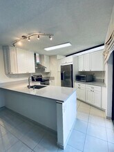 8368 Trent Ct, Unit B in Boca Raton, FL - Building Photo - Building Photo
