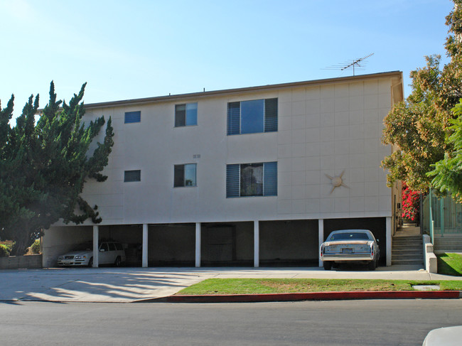 8665 Pickford St in Los Angeles, CA - Building Photo - Building Photo