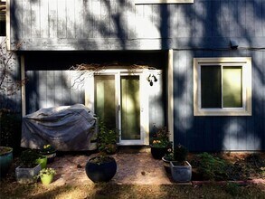 1356 Bridgeson Ct, Unit 1004 in Norcross, GA - Building Photo - Building Photo