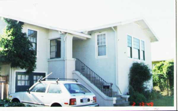 2423 Delmer St in Oakland, CA - Building Photo - Building Photo