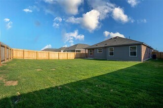 107 Miglia St in Hutto, TX - Building Photo - Building Photo