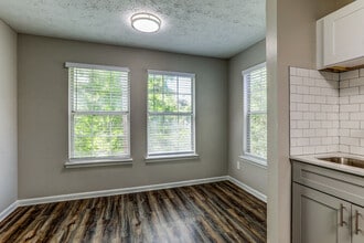 Meadow Crossing in Conyers, GA - Foto de edificio - Building Photo