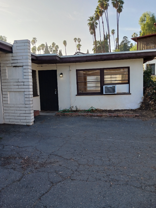 4937-4959 Olivewood Ave in Riverside, CA - Building Photo