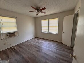 5771 Satterfield Dr in Macon, GA - Foto de edificio - Building Photo