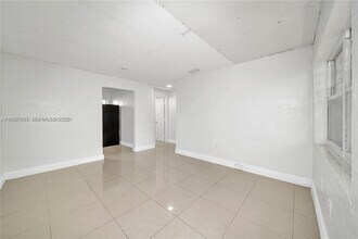 5545 NW 3rd Ave in Miami, FL - Building Photo - Building Photo