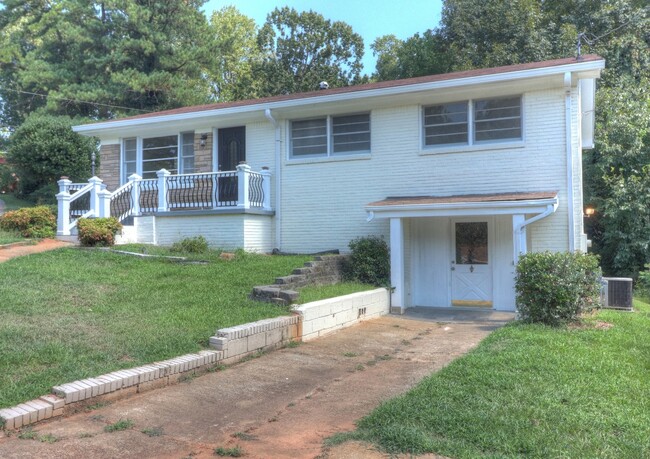 property at 2804 Zane Grey Dr SE