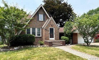 817 N Dorchester Ave in Royal Oak, MI - Building Photo