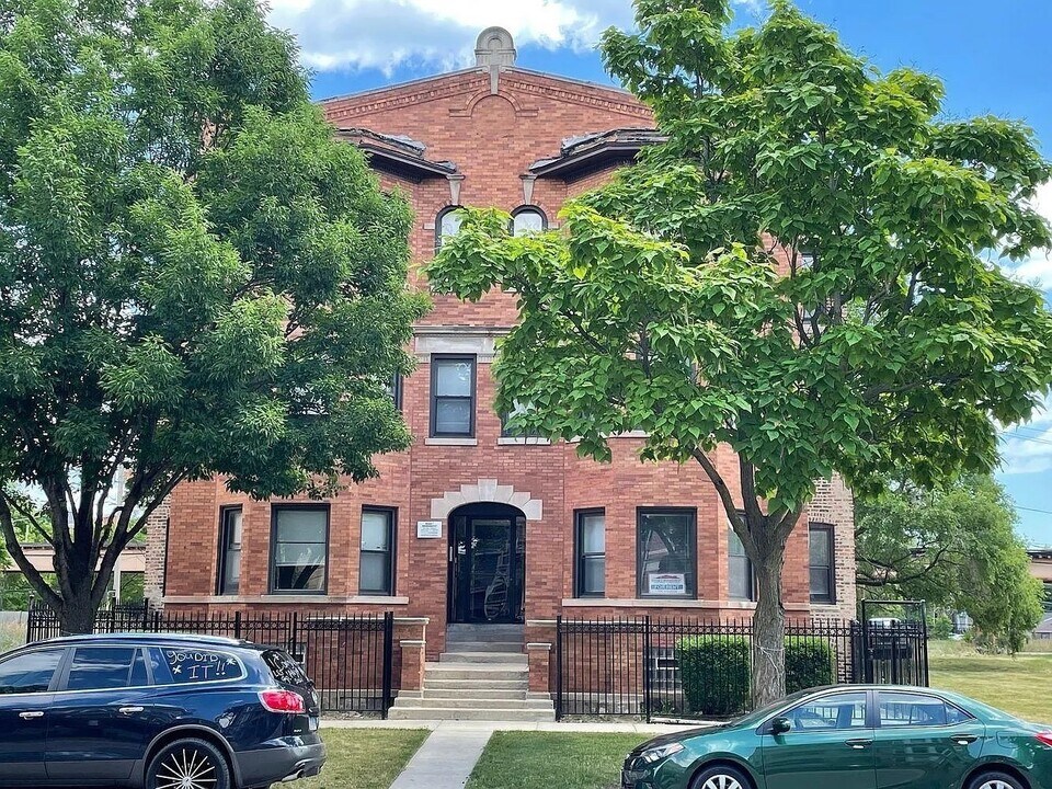 5623 S Prairie Ave in Chicago, IL - Building Photo