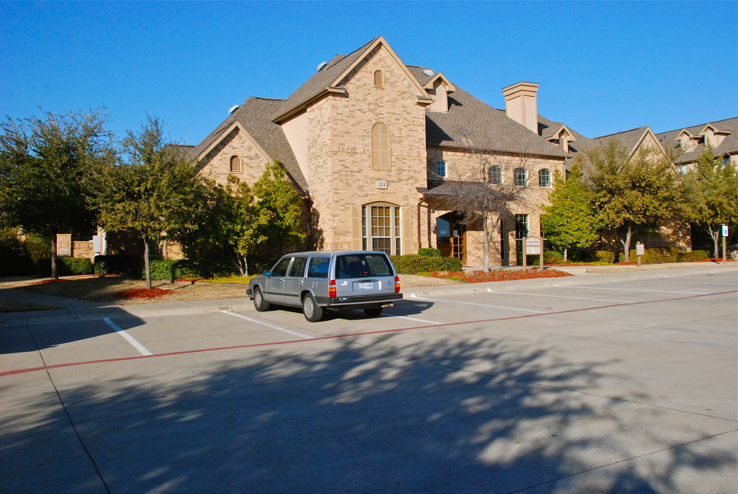 Chaparral Townhomes in Allen, TX - Building Photo