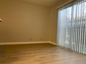 4170 Mississippi Ave in Las Vegas, NV - Building Photo - Building Photo