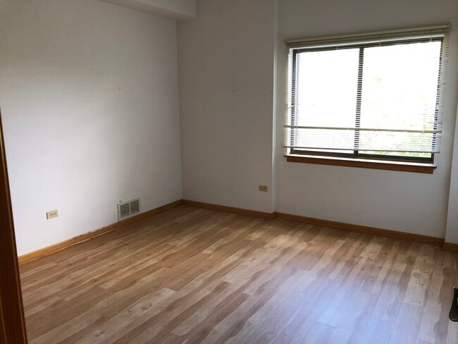 1113 E Division St in Lockport, IL - Building Photo - Building Photo