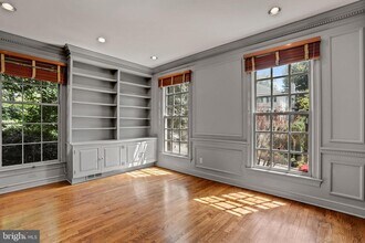 4925 Weaver Terrace NW in Washington, DC - Building Photo - Building Photo