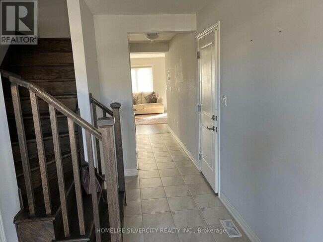 126 Acacia Rd in Pelham, ON - Building Photo - Building Photo