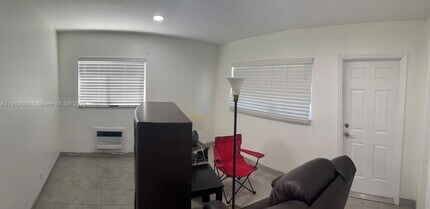 2838 Madison St in Hollywood, FL - Building Photo - Building Photo