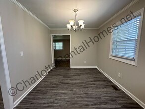 207 E Texas Ave in Bessemer City, NC - Building Photo - Building Photo