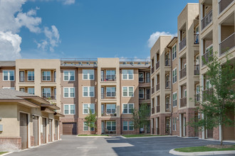 The Vance at Huebner Oaks in San Antonio, TX - Building Photo - Building Photo