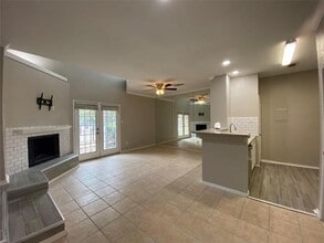 11655 Audelia Rd in Dallas, TX - Building Photo - Building Photo