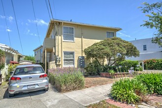 1321-1329 Hopkins St in Berkeley, CA - Building Photo - Building Photo