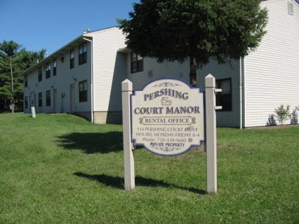 Beason Square in Uniontown, PA - Foto de edificio - Building Photo