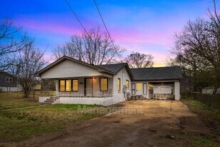 2419 Circle Dr in Hueytown, AL - Building Photo