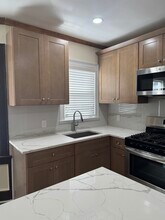 102 Riggs Pl, Unit 1stfloor in West Orange, NJ - Foto de edificio - Building Photo