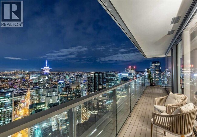 1011 W Cordova St in Vancouver, BC - Building Photo - Building Photo