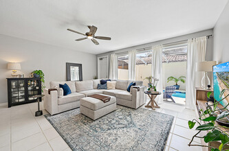 107 Rivinia Dr in Jupiter, FL - Building Photo - Building Photo